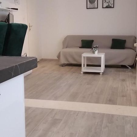 Apartment Seaview Jelsa Racic Exterior photo