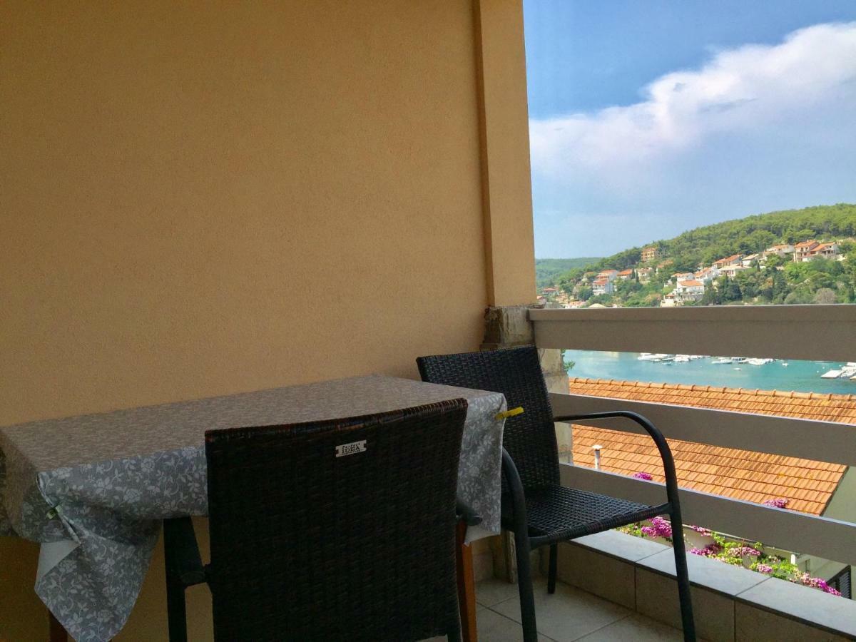 Apartment Seaview Jelsa Racic Exterior photo